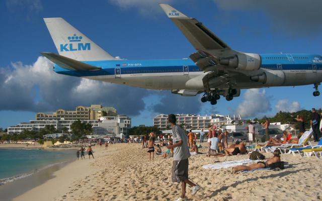 A jet, not the one involved in the incident, lands at Princess Juliana Airport - GETTY