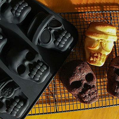 Lodge Cast Iron Mini Skull Cake Pan