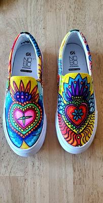 sharpie drawings on shoes