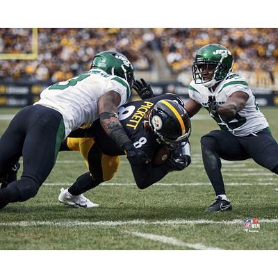 Evan McPherson Cincinnati Bengals Unsigned Kicks in Snow Photograph