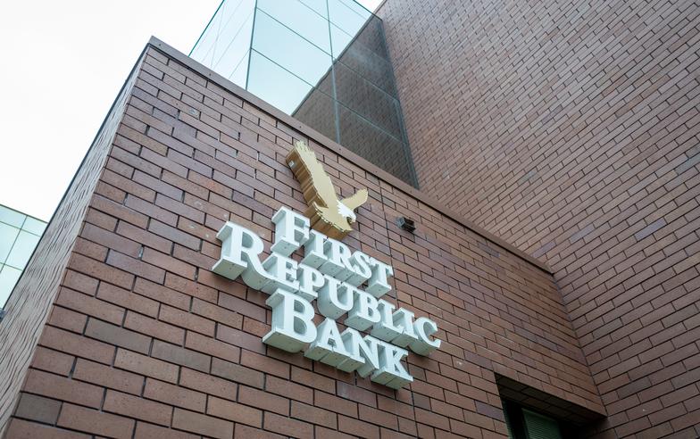 據悉第一信託銀行倒閉前一銀行家年收入3500萬美元 超過摩根大通CEO