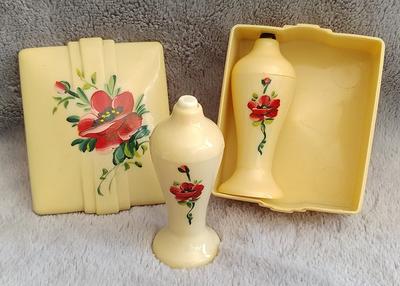 Vintage Plastic Rose Design Push Button Salt & Pepper Shakers With Matching  Box By Carvanite - Made in The USA Very Retro Free Shipping - Yahoo Shopping