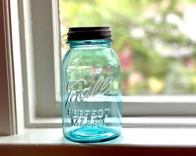 Mini Mason Jar Spice Organization Using 4 oz Glass Jars - Blue and Hazel