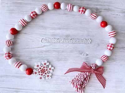 Red and White Wood Bead Garland, Christmas Bead Garland With Tassels,  Tiered Tray Decor 