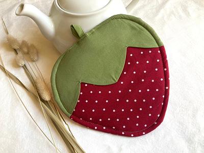 House Shape Kitchen Potholder / Pot Holders / Oven Mitts / Trivets