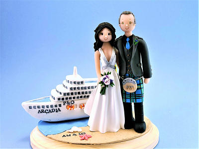 Cruise Ship Wedding Cake Topper - Bride and Groom with Hot Dogs Weddin –  CustomWeddingCakeToppers