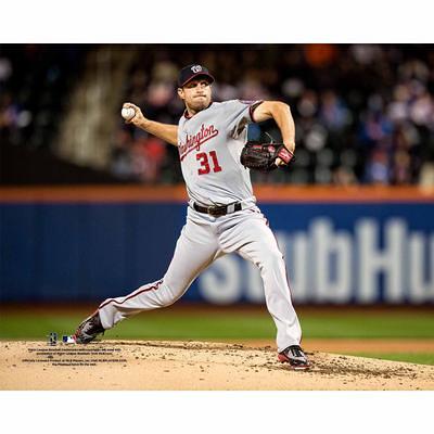 Jacob deGrom New York Mets Unsigned Pitching vs. Atlanta Braves Photograph