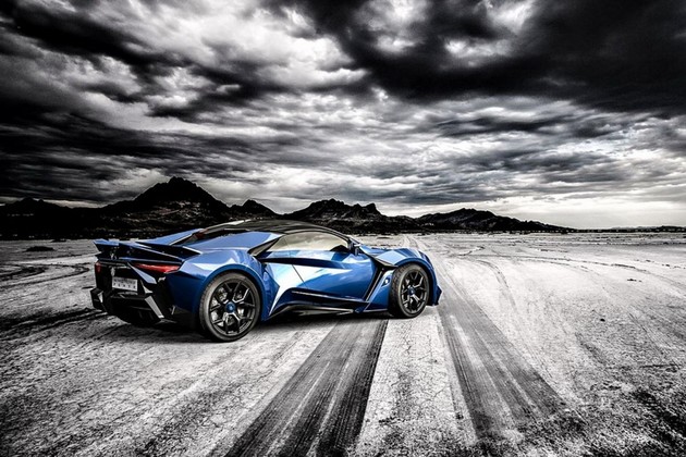 確定擠身「400km/h」極速俱樂部，W Motors「Fenyr SuperSport」本尊現身杜拜車展