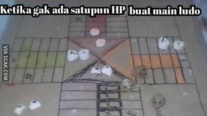 6 Gambar Nyeleneh di Papan Tulis Ini Bikin Ketawa Geli