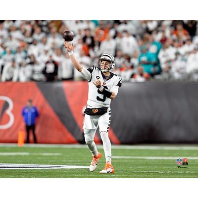 Joe Burrow Cincinnati Bengals Autographed 8 x 10 White Jersey Throwing Horizontal Photograph