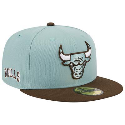Men's New Era Cream/Hunter Green Milwaukee Bucks Piping 2-Tone 59FIFTY Fitted Hat