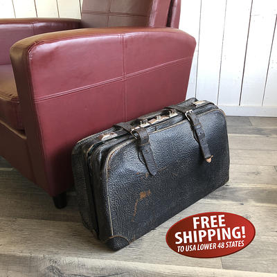 1920s Luggage. Suitcase. Overnight Train Bag Black Suitcase 