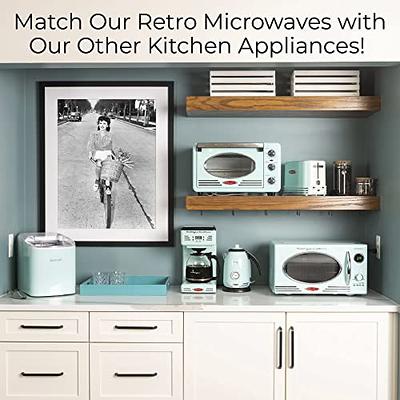 Nostalgia Retro Microwave Oven: .7 Cu.Ft.