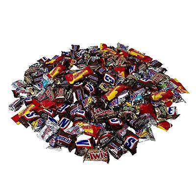 Holiday Special Chocolate and Chewy Fruit Candy Assortment - 4.5 lbs -  Snickers, Twix, 3 Musketeers, Milky Way and Starburst - Mini Candy Bar  Favorites Bulk Mix - Individually Wrapped, 72oz - Yahoo Shopping