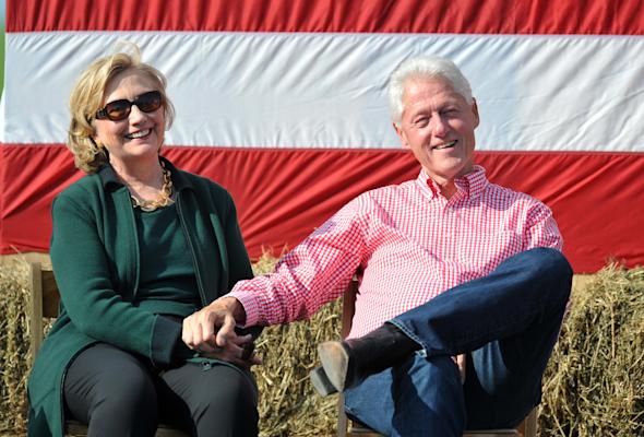 hillary-clinton-attends-annual-tom-harkin-steak-fry-in-iowa-1.jpg.cf.jpg