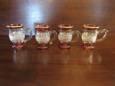 Classic Touch Set of 6 Straight Line Textured Wine Glasses with Vivid Gold  Tone Stem and Rim