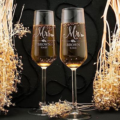  Personalized Wedding Champagne Flutes for Bride and Groom Set  of 2, Wedding Gifts, Champagne Glasses for Engagement with Names and Date,  Perfect Glasses for Cocktails and Toasts : Handmade Products