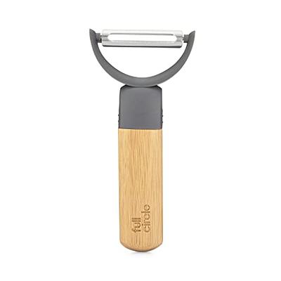 Why a Y-Peeler Is the Best Vegetable Peeler