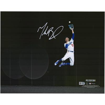 Keenan Allen Los Angeles Chargers Fanatics Authentic Autographed 8 x 10  Leaping Catch vs. Chiefs Photograph