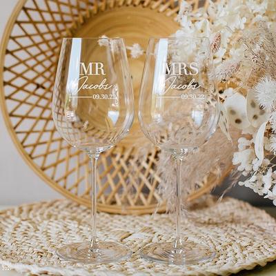 Personalized etched wine glass set of two, Stemmed wine glasses