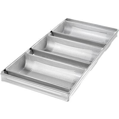 Chicago Metallic 43695 Americoat® ePlus 12 Cup Non-Stick Large Muffin Pan 