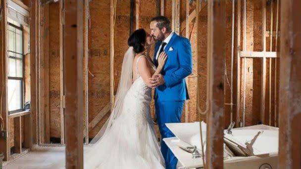 PHOTO: Shellie Schoellkopf and Robert Callaway, both 33, decided to donate the money they were going to use for their wedding reception to people affected by Hurricane Harvey. (Beautyinart.com)