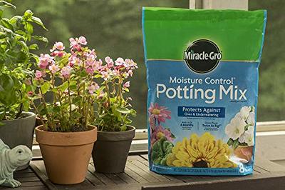  Miracle-Gro Moisture Control Potting Mix, Potting