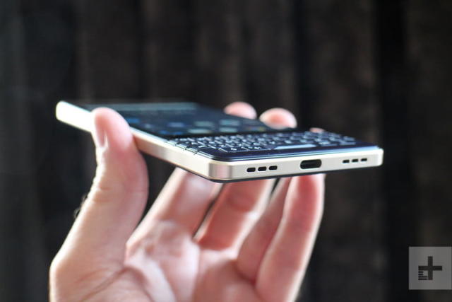 BlackBerry Key2 LE Hands On