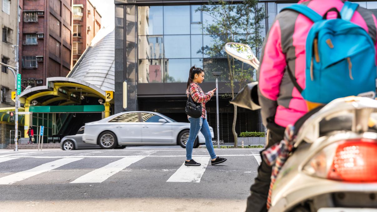 未禮讓行人罰6000元上路！駕駛人應注意哪些事？行人路權就一定最大嗎？