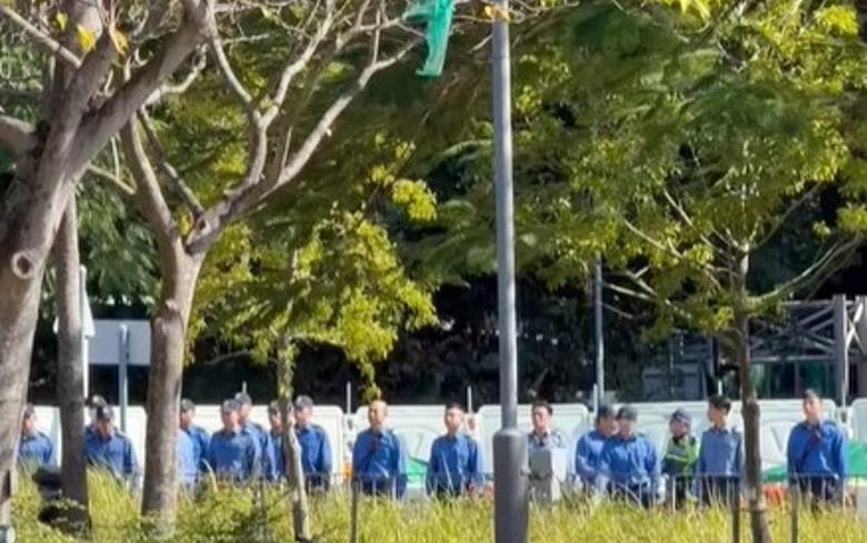 宏福苑大火消防員殉職　同袍抵現場綵排喪禮儀式