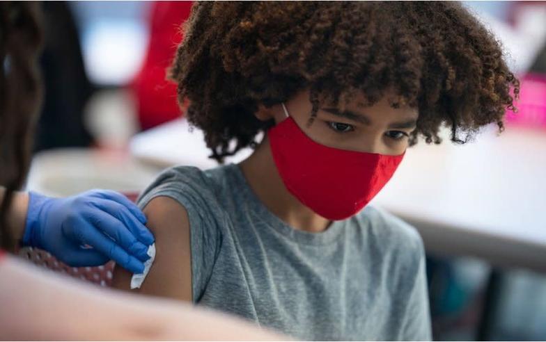 新冠疫苗：應該讓小孩子接種嗎？