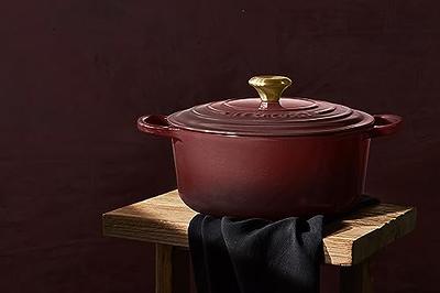 Le Creuset 5.5 Quart Signature Round Dutch Oven - Meringue