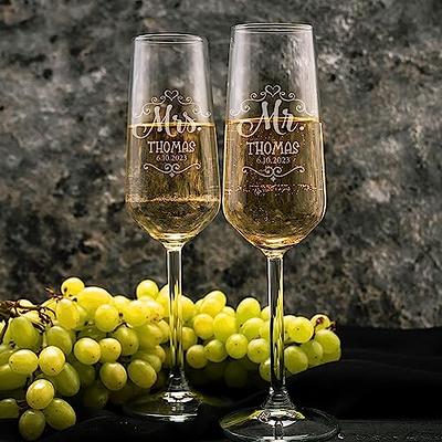  Personalized Wedding Champagne Flutes for Bride and Groom Set  of 2, Wedding Gifts, Champagne Glasses for Engagement with Names and Date,  Perfect Glasses for Cocktails and Toasts : Handmade Products