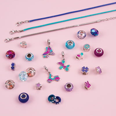 Make It Real: Halo Charms Bracelets - True Blue - Create 3 Metallic  Bracelets, 28 Pieces, All-In-One, DIY Unique Charm & Bead Jewelry Kit,  Tweens & Girls, Arts & Crafts, Kids Ages