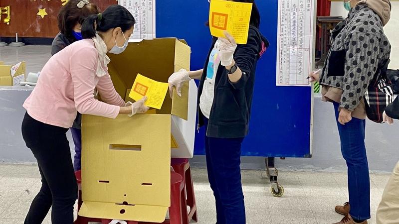 網友投票：70％不滿意公投結果！56％認為會影響明年選舉