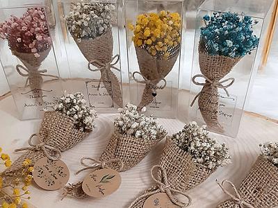 Dried Flower Mini Bouquet Personalized Wedding Favors for Guests Handmade Mini  Bouquet Boho Wedding Decor Miniature Floral Magnet 