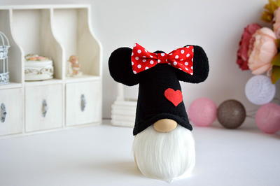 18 Inch Stuffed Minnie Mouse Toy