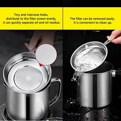 Bacon Grease Container,Kitchen Oil Container Can with Strainer and  Anti-slip coaster tray for Store Meat Frying Oil and Cooking Grease Storage