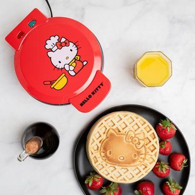 Uncanny Brands Marvel's Loki Waffle Maker ,Green