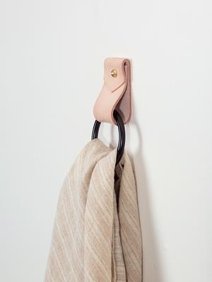 Small Leather Strap Black Hardware Minimalist Towel Hanger For Bath Holder Wall  Hook Nordic Bathroom Decor Kitchen - Yahoo Shopping