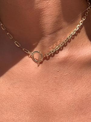 Chain-Link Round Lock Necklace