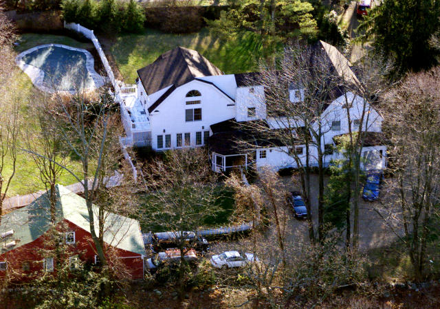 The Clintons’ Chappaqua, N.Y., home. (Photo: Mike Segar/Reuters)