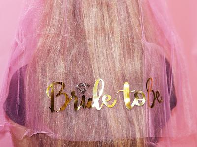 Bride To Be - Bachelorette Party Veil Gift/Pink & Gold Cute Bach