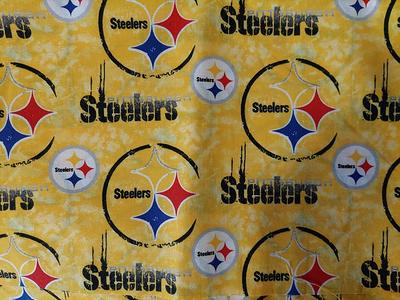 FANMATS Pittsburgh Steelers Steering Wheel Cover for Universal at