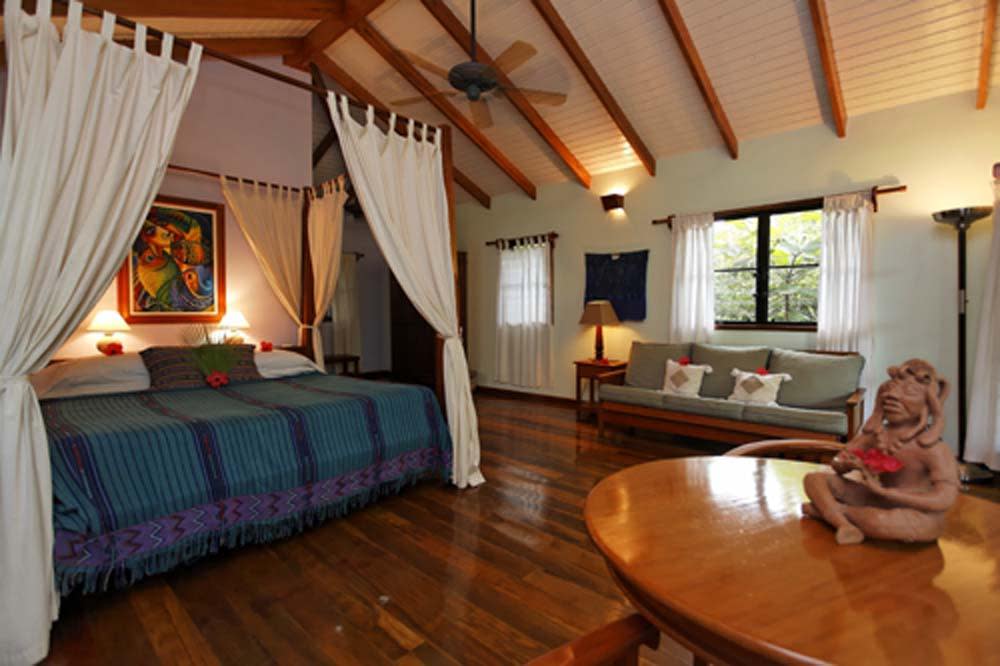 Belize Hotels