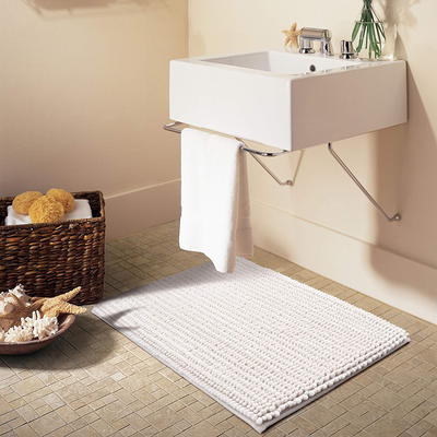 Better Homes & Gardens Ultra Soft Polyester Bath Rug, 23 x 39, Soft Silver