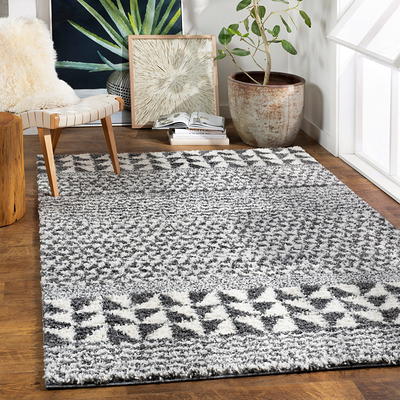 5' x 7' Diamond Ikat Outdoor Rug Black - Threshold™