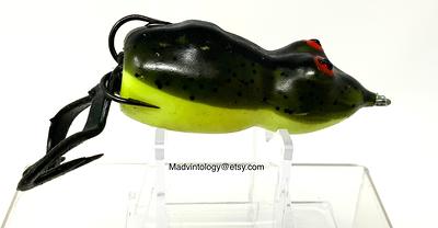 VINTAGE GREEN RUBBER Frog Fishing Lure Antique Collectible Fishing