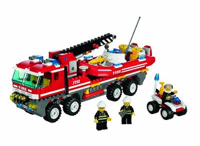 LEGO City Fire Rescue & Police Chase Building Set 60319 - Kid's Fire &  Police Build, Featuring 3 Minifigures, Emergency Truck, Patrol Car,  Motorcycle