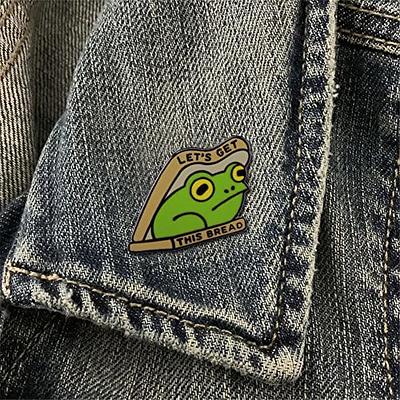 Skateboarding Frog - Frog - Pin